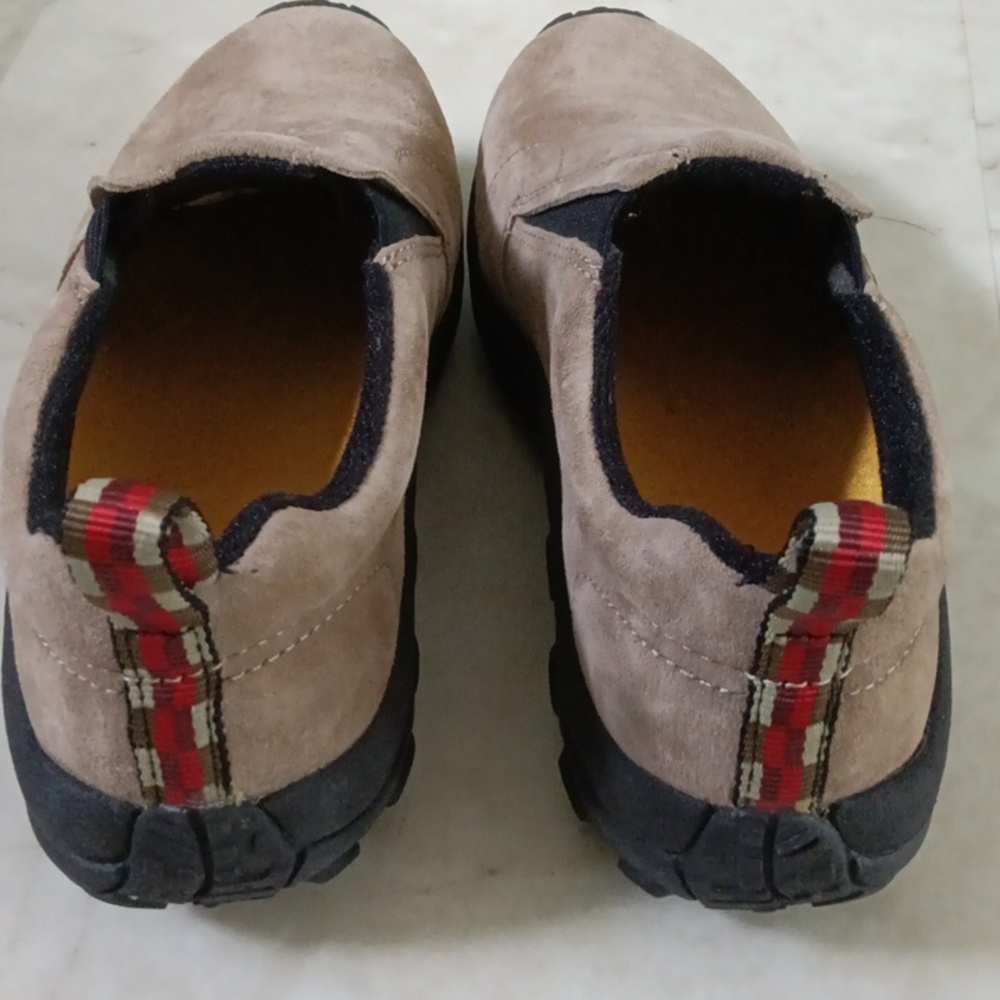 Merrell Women's Tan Suede Slip-On Loafers - Picture 4 of 8